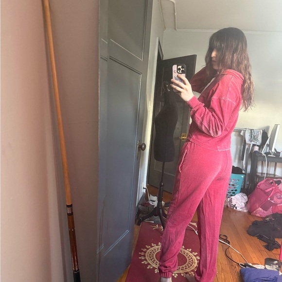 Colsie Red Lounge Set - Picture 4 of 4